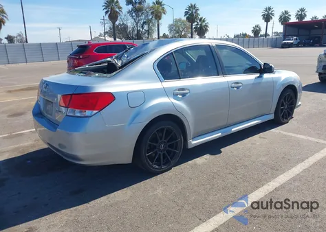 2013 Subaru Legacy 2.5I z USA, uszkodzony, nr VIN 4S3BMBA68D3043209